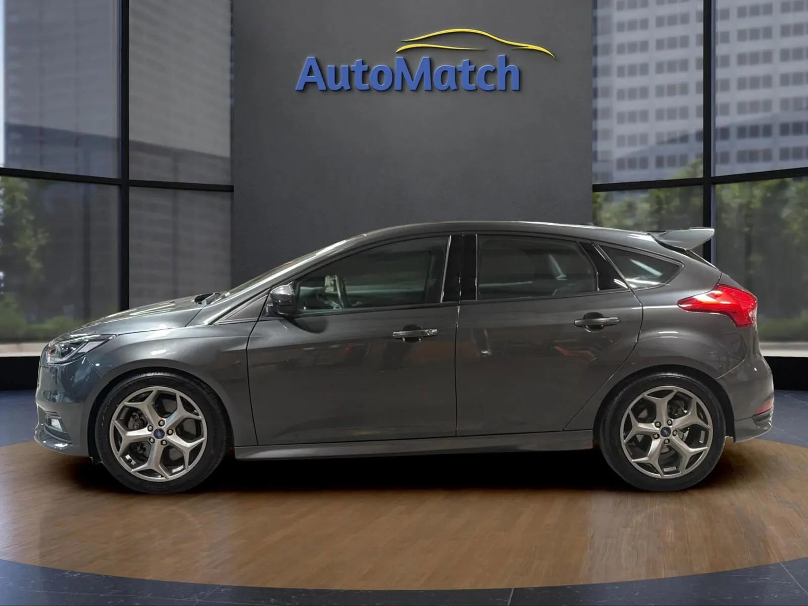 Used 2017 Ford Focus ST FWD image 7