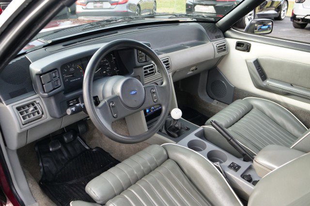 Used 1989 Ford Mustang LX image 2