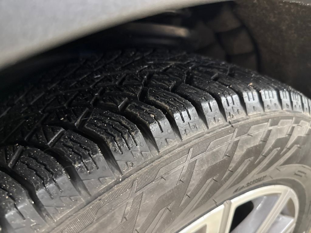 Used 2023 Cadillac XT4 Sport image 12