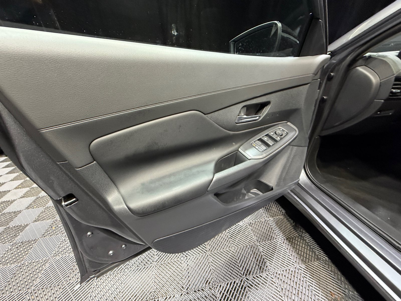 New 2026 Nissan Sentra SV w/ Floor Mat Package FWD image 13