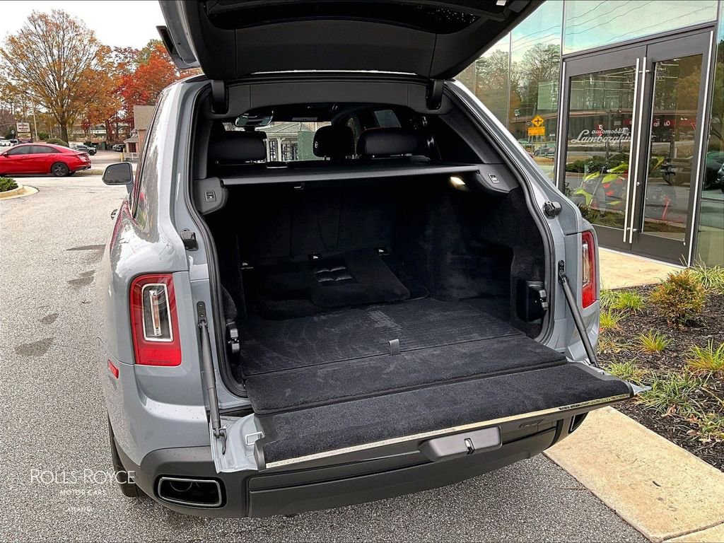 Certified 2024 Rolls-Royce Cullinan Black Badge image 34