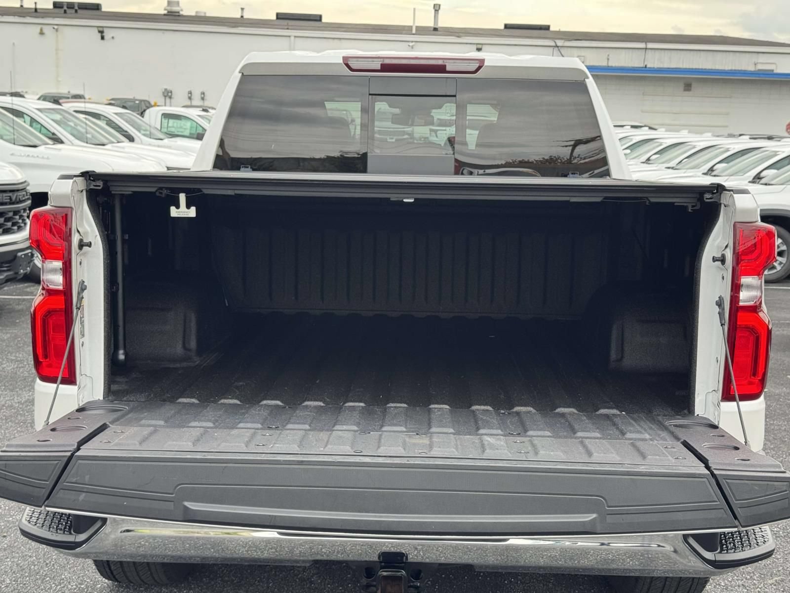 Used 2023 Chevrolet Silverado 1500 LTZ w/ LTZ Convenience Package II AWD/4WD image 16