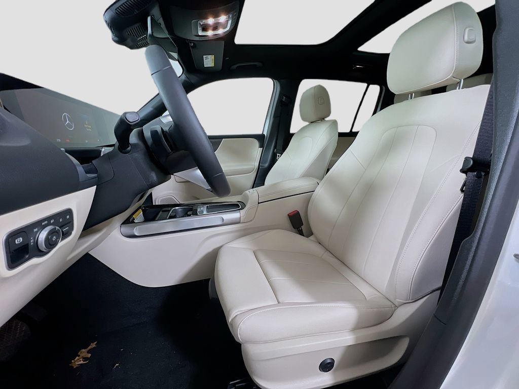 Certified 2025 Mercedes-Benz GLB 250 4MATIC image 11