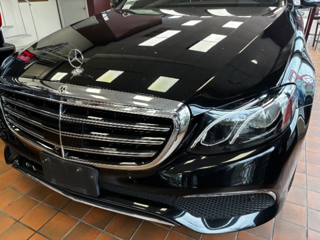 Used 2019 Mercedes-Benz E 300 4MATIC w/ Driver Assistance Package image 9