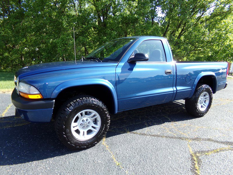 Used 2004 Dodge Dakota 4x4 Regular Cab w/ Tire & Handling Group