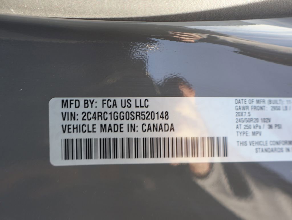 Used 2025 Chrysler Pacifica Limited image 44