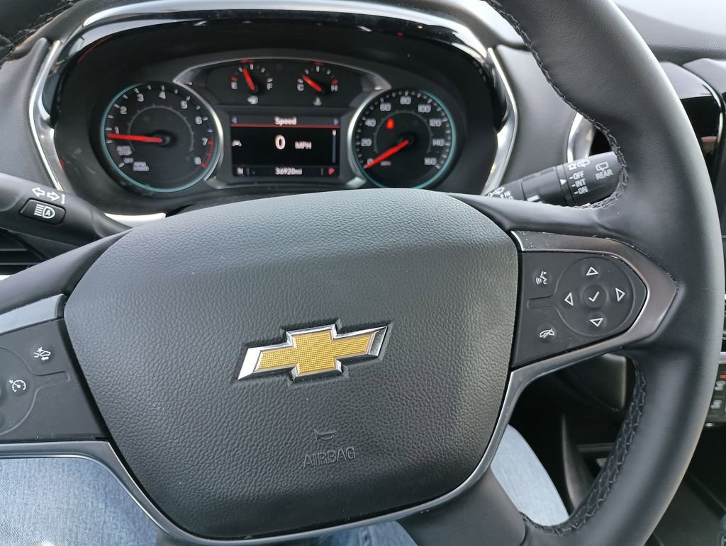 Used 2023 Chevrolet Traverse LT image 21