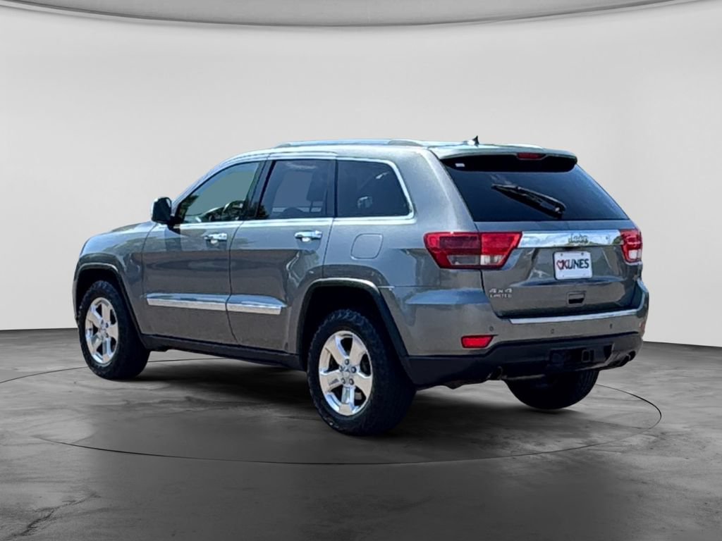 Used 2011 Jeep Grand Cherokee Limited w/ Trailer Tow Group IV AWD/4WD image 8
