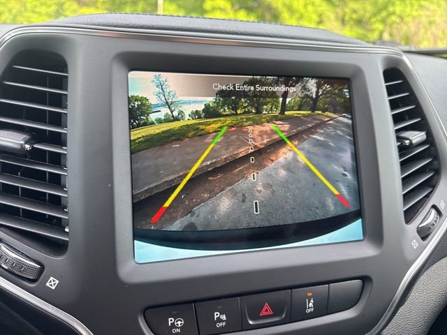 Used 2023 Jeep Cherokee Altitude Lux AWD/4WD image 19