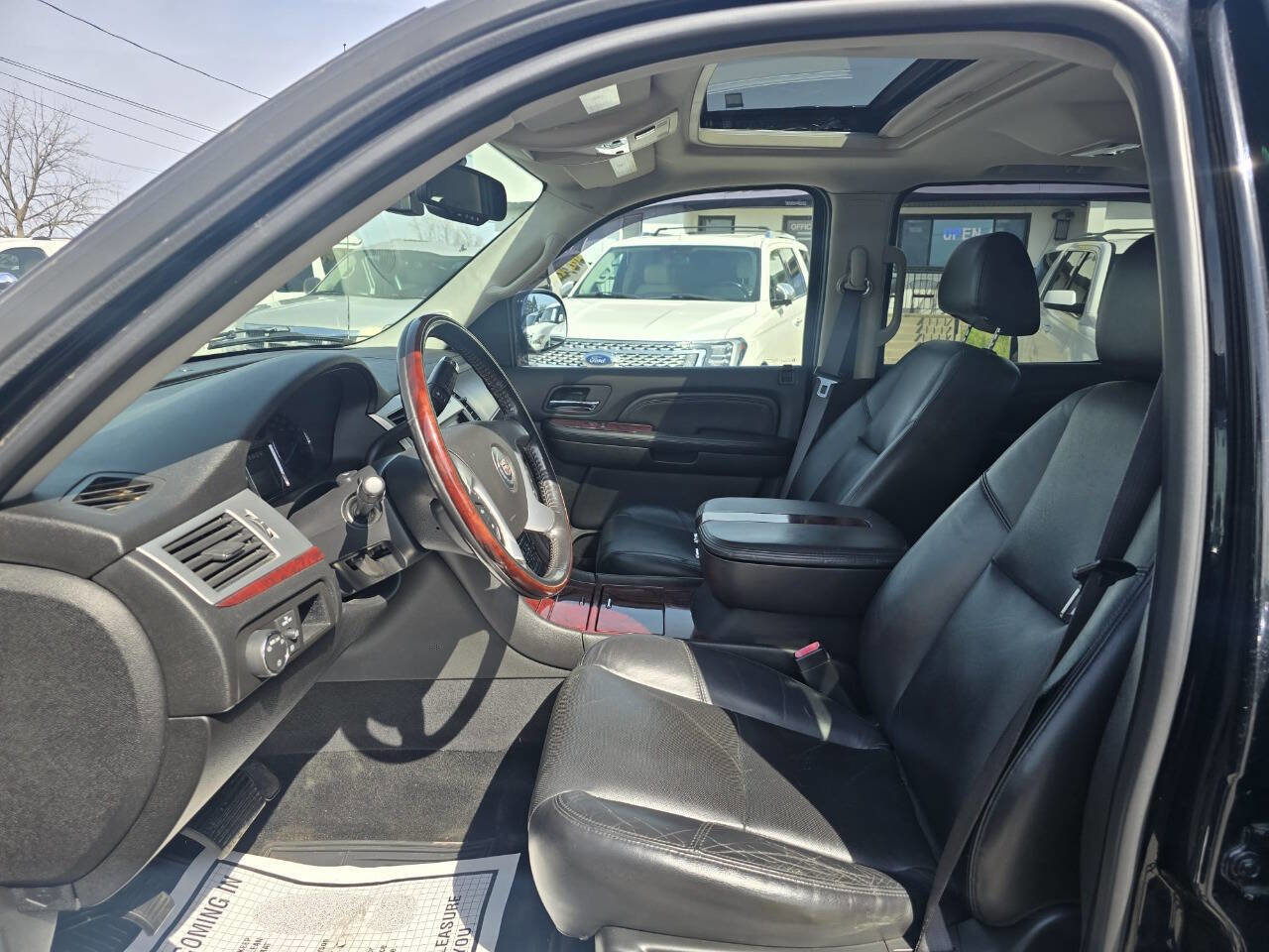 Used 2008 Cadillac Escalade EXT image 7