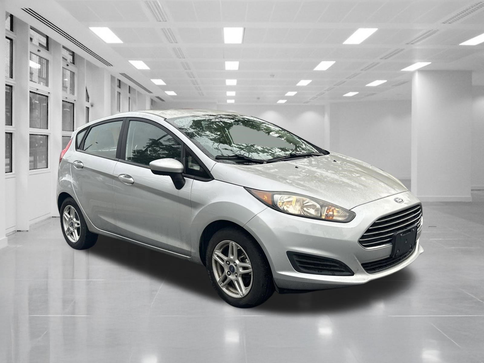 Used 2018 Ford Fiesta SE FWD image 3