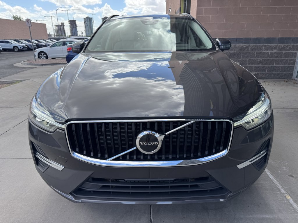 Used 2022 Volvo XC60 B5 Momentum FWD image 10