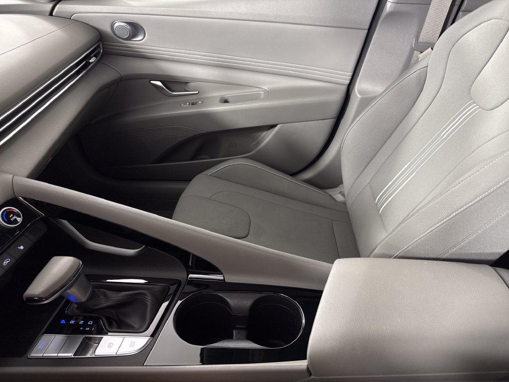 Certified 2023 Hyundai Elantra SEL w/ Convenience Package FWD image 25