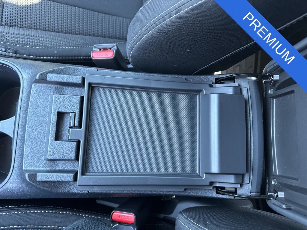 Used 2022 Subaru Outback Premium image 19