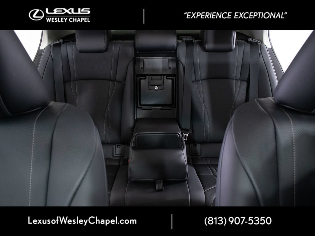 Used 2021 Lexus ES 300h Ultra Luxury w/ Accessory Package 2 FWD image 16