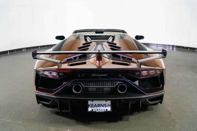 Used 2021 Lamborghini Aventador SVJ AWD/4WD image 7