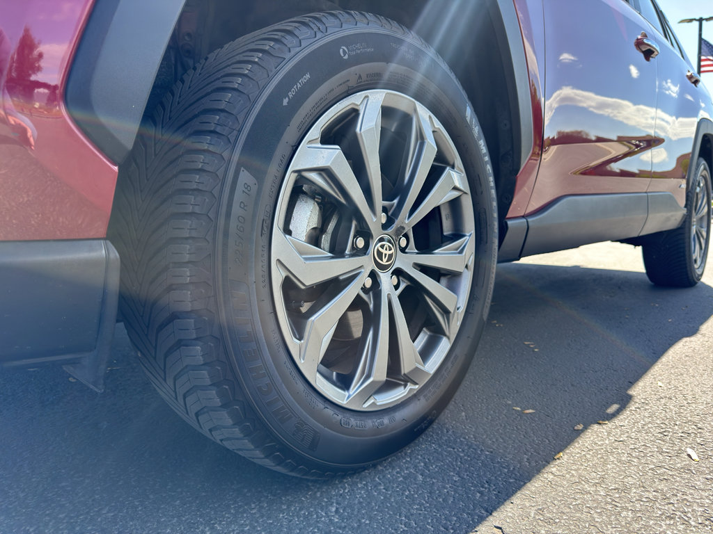 Used 2022 Toyota RAV4 Limited AWD/4WD image 19