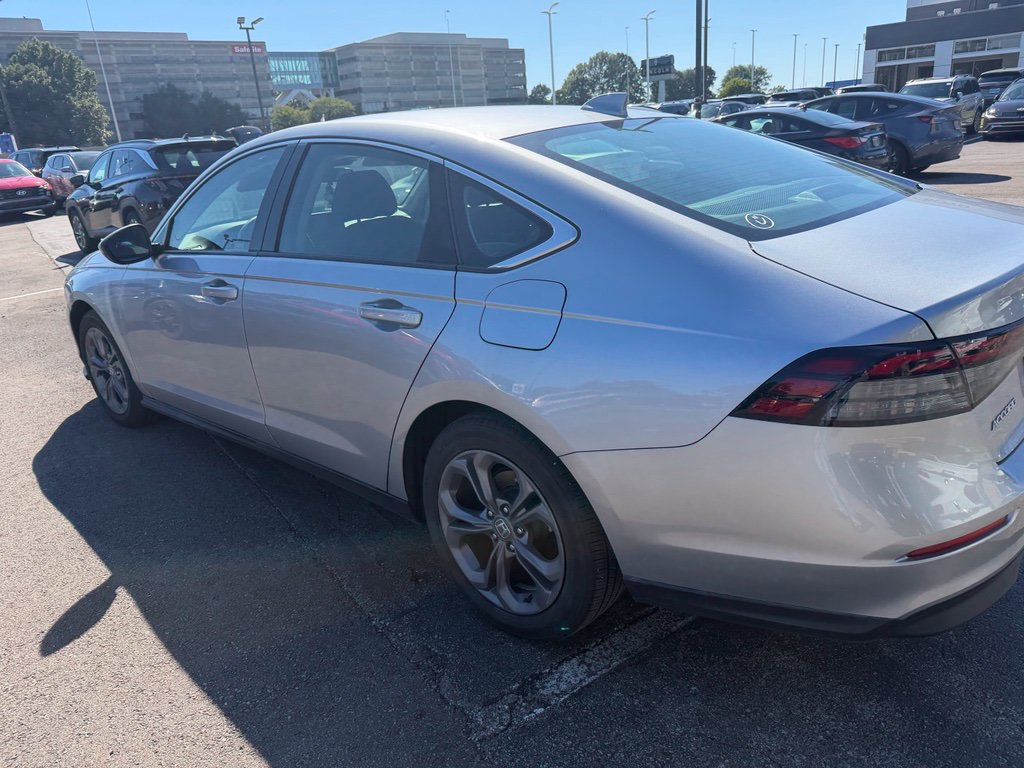 Used 2023 Honda Accord EX image 5