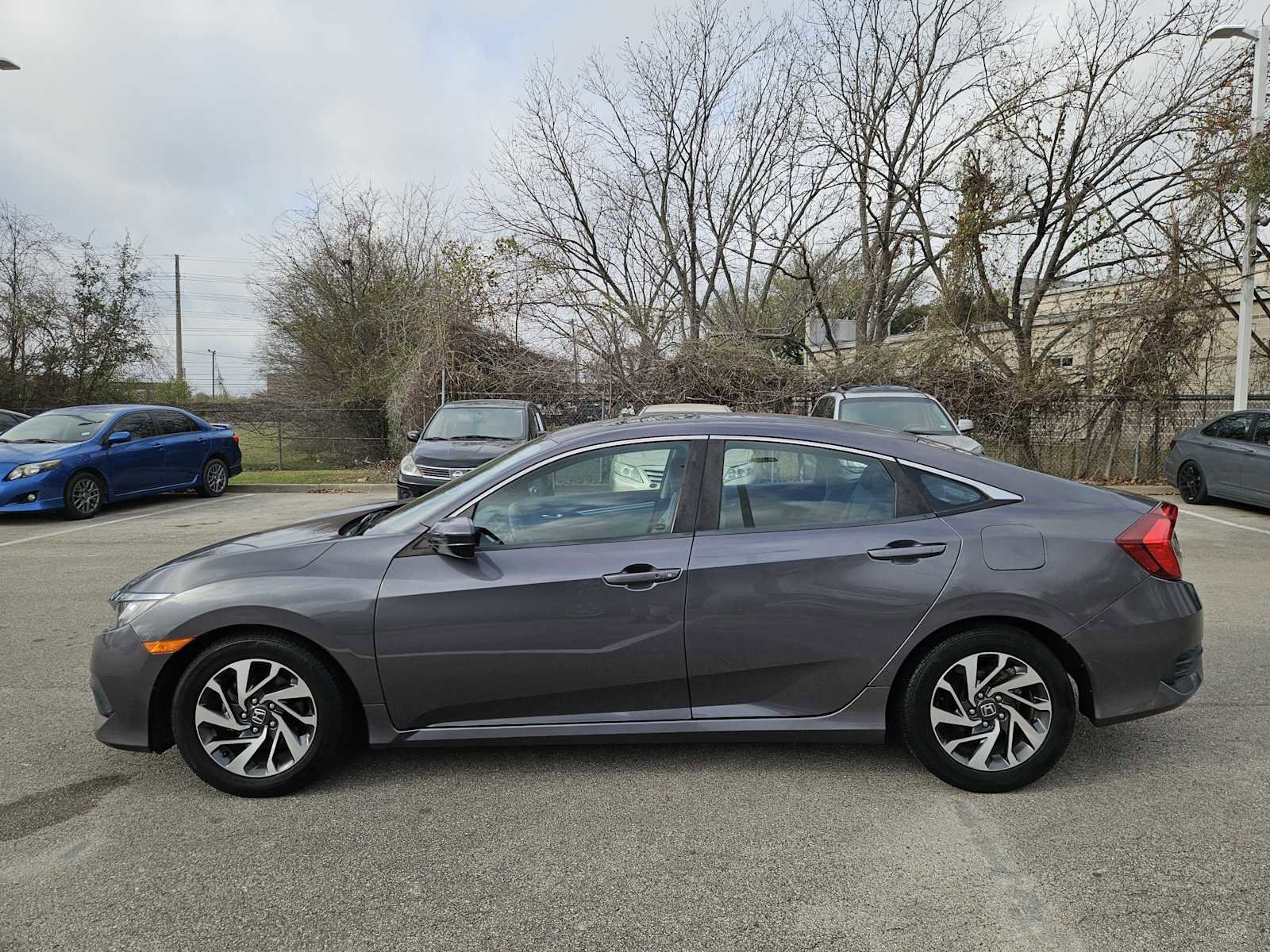 Used 2016 Honda Civic EX image 4
