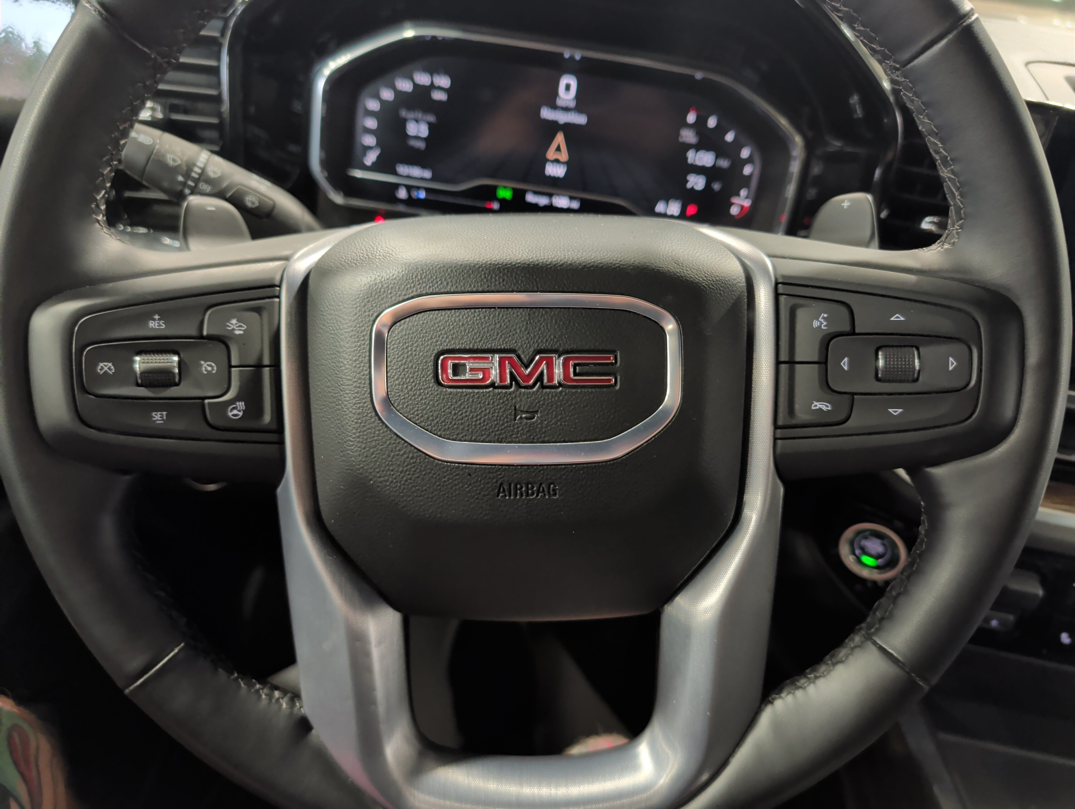 Used 2025 GMC Sierra 1500 Elevation AWD/4WD image 9