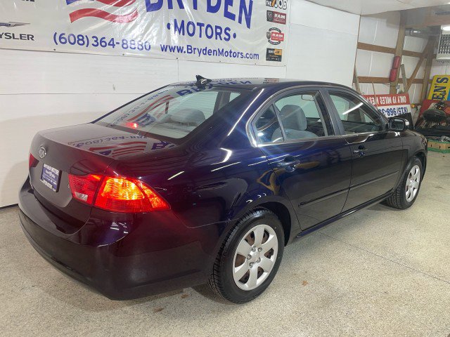 Used 2010 Kia Optima LX image 2