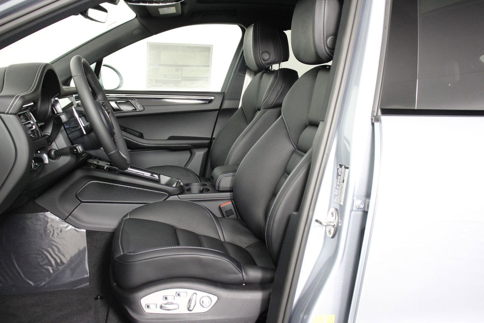 New 2026 Porsche Macan S AWD/4WD image 5