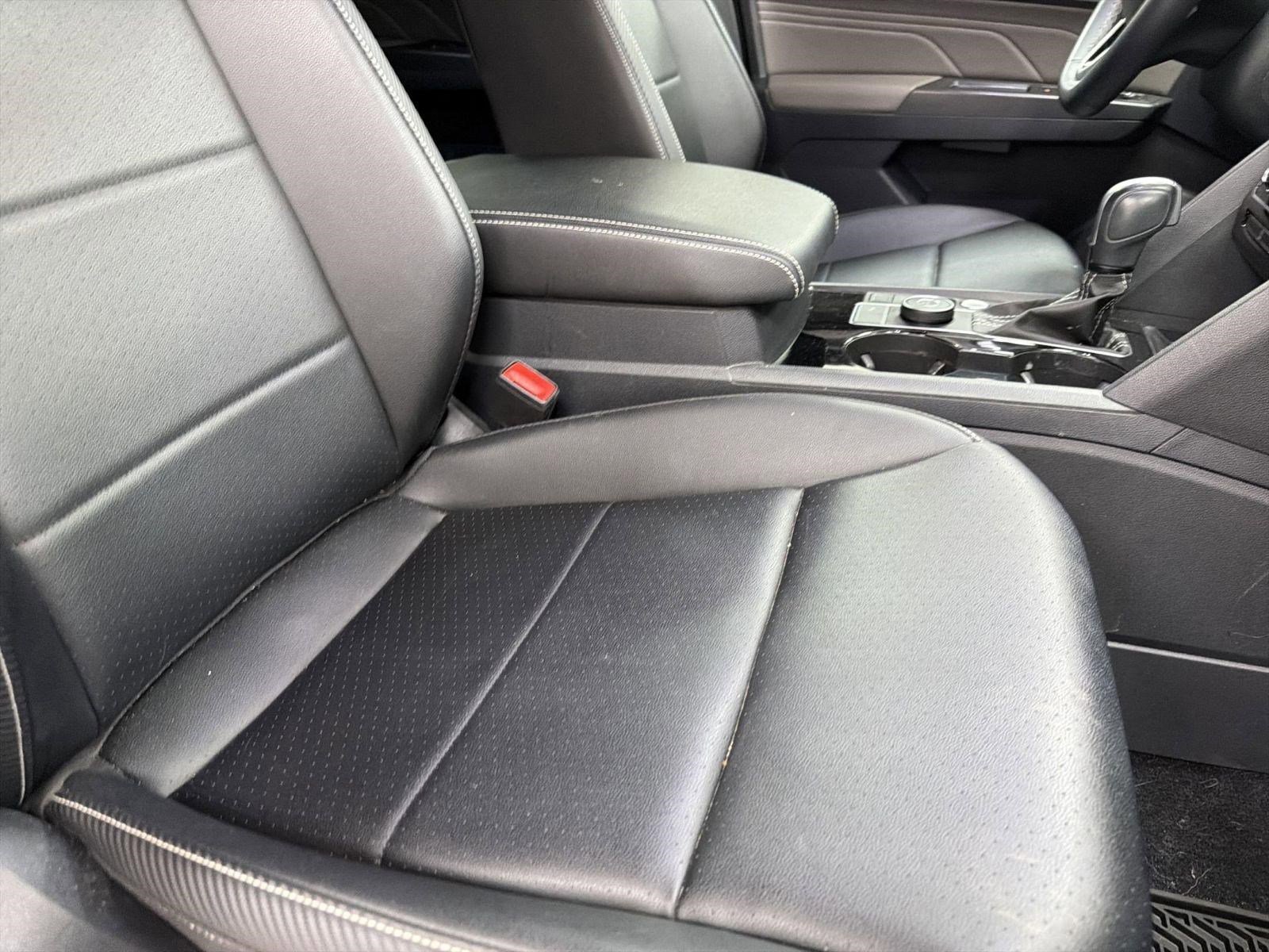 Used 2023 Volkswagen Atlas Cross Sport SE w/ Black Wheel Package image 22