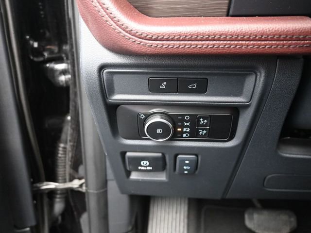 Used 2024 Ford Expedition Max Limited image 19