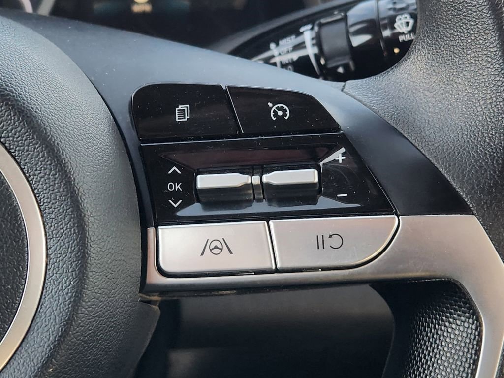 Used 2023 Hyundai Elantra Blue w/ Cargo Package image 28