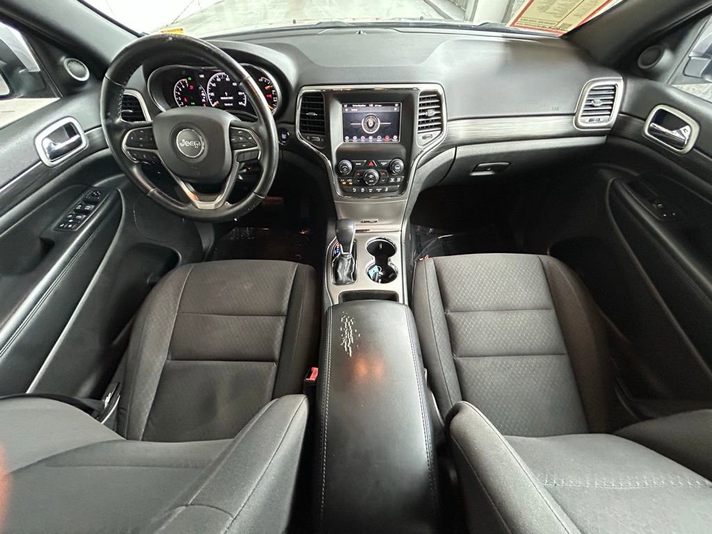 Used 2019 Jeep Grand Cherokee Laredo image 36