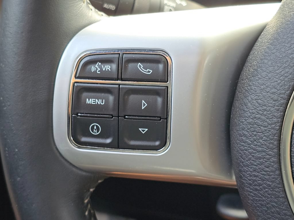 Used 2016 Jeep Wrangler Unlimited Rubicon AWD/4WD image 16
