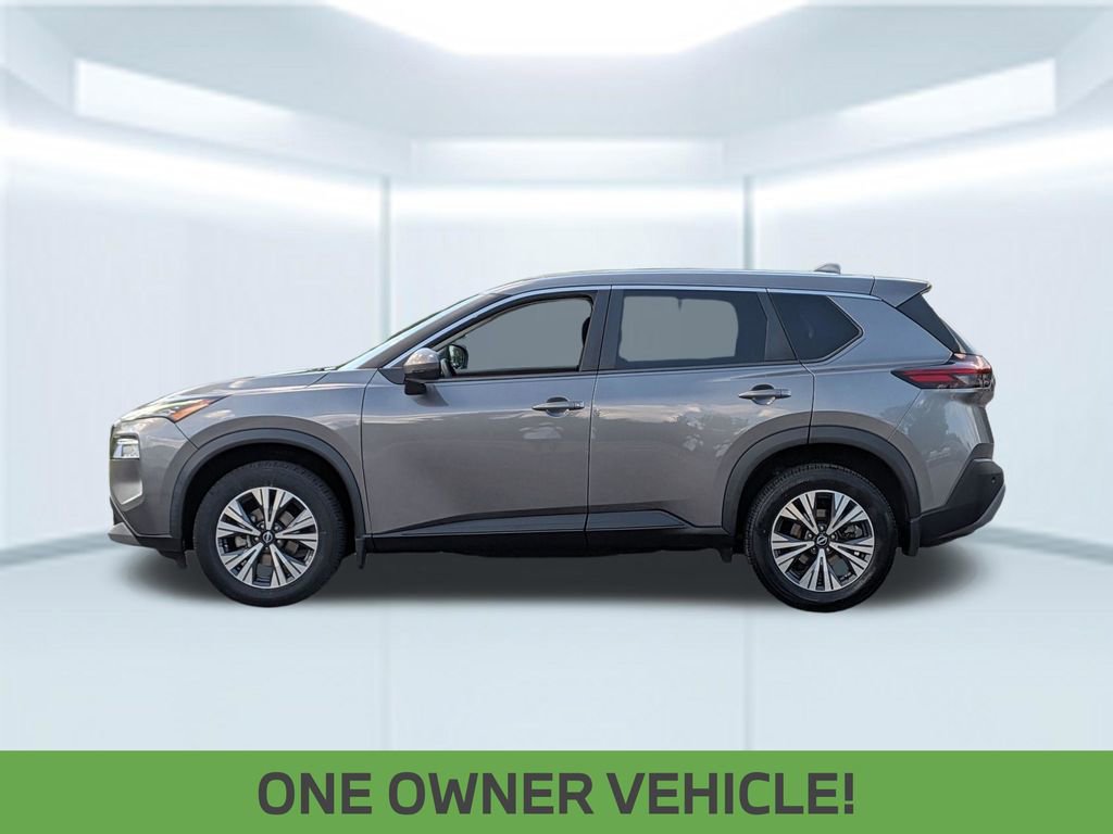 Used 2022 Nissan Rogue SV FWD image 2