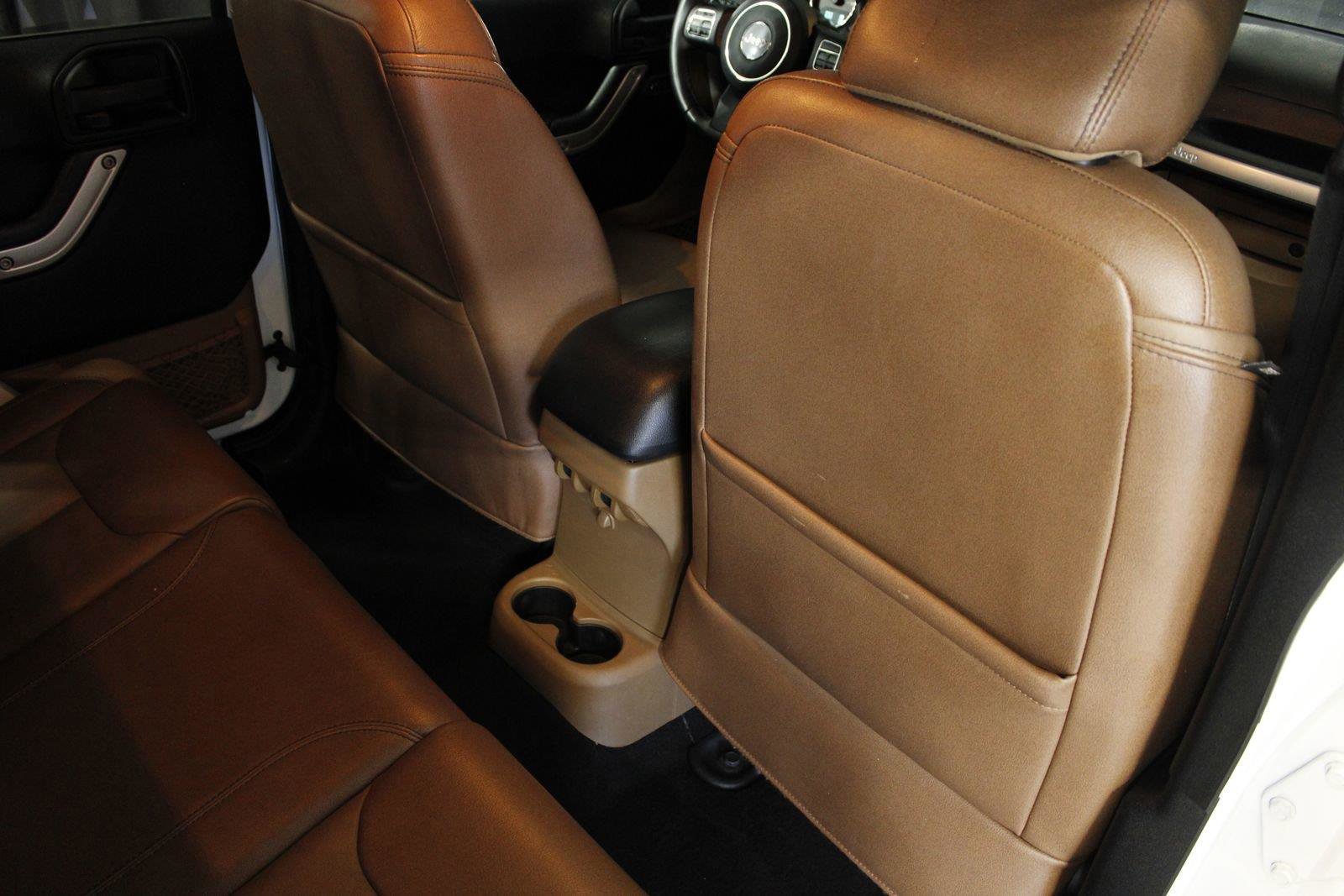 Used 2017 Jeep Wrangler Unlimited Sahara w/ Dual Top Group image 40