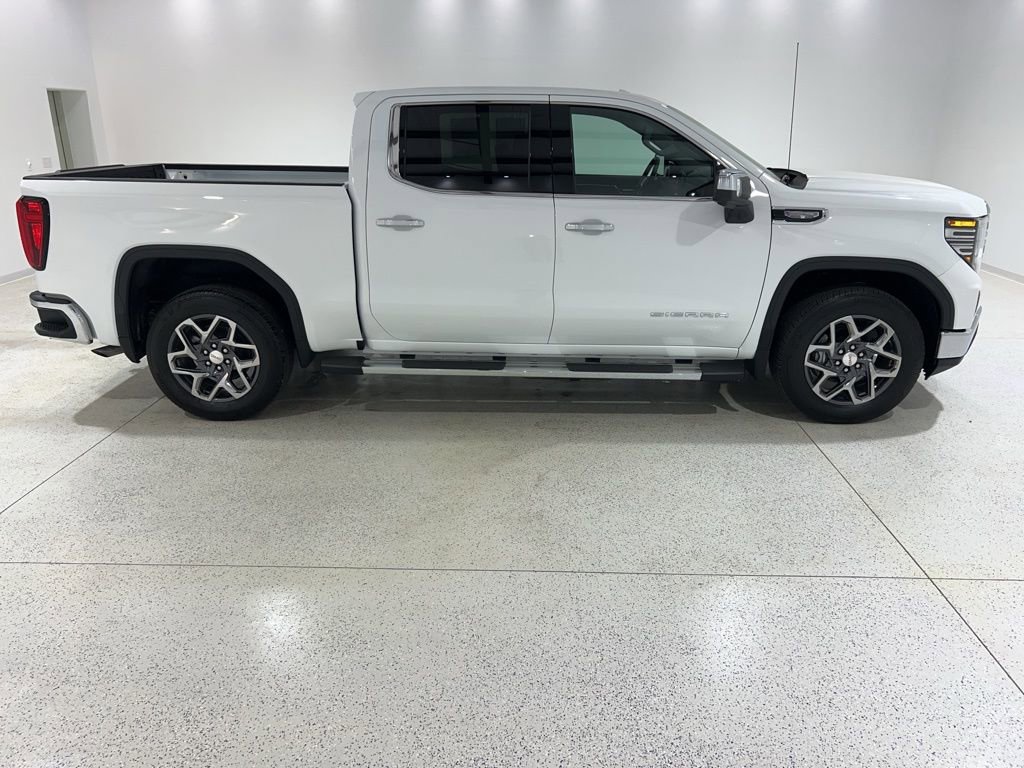 Used 2026 GMC Sierra 1500 SLT image 6