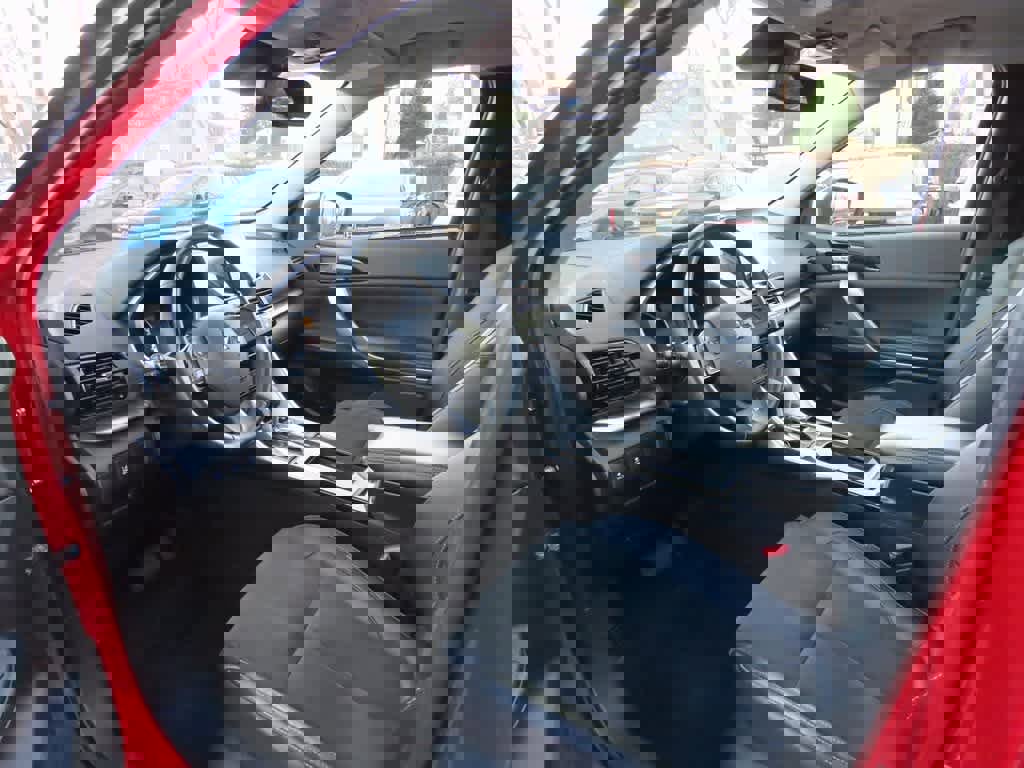 Used 2022 Mitsubishi Eclipse Cross SE image 2