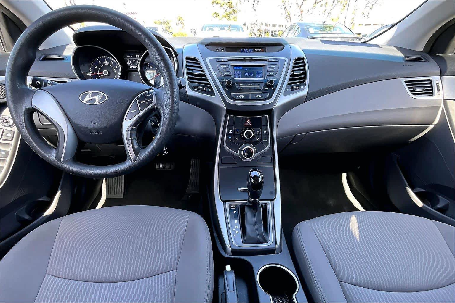 Used 2016 Hyundai Elantra SE FWD image 14