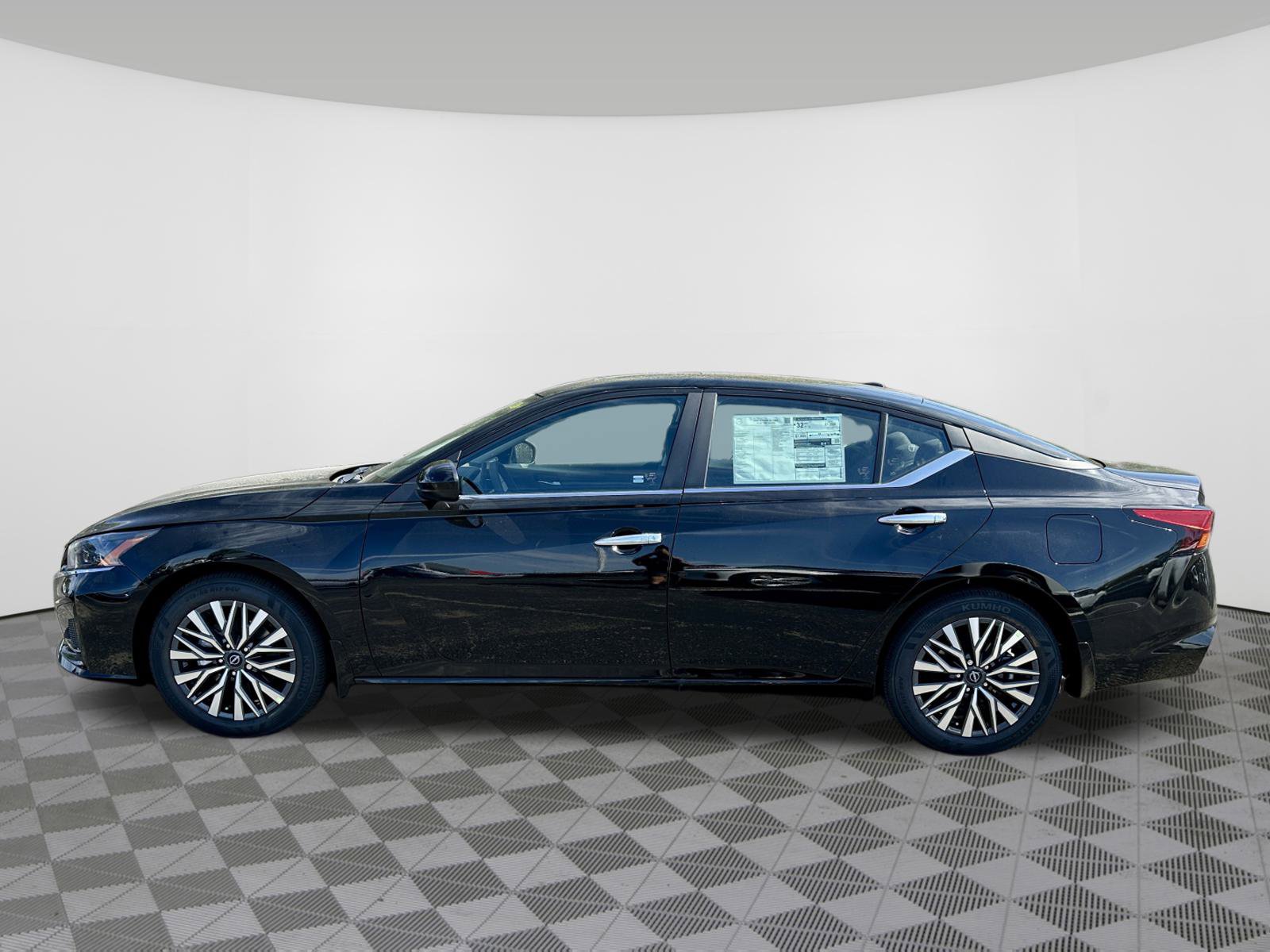 New 2026 Nissan Altima 2.5 SV w/ SV Premium Package FWD image 7