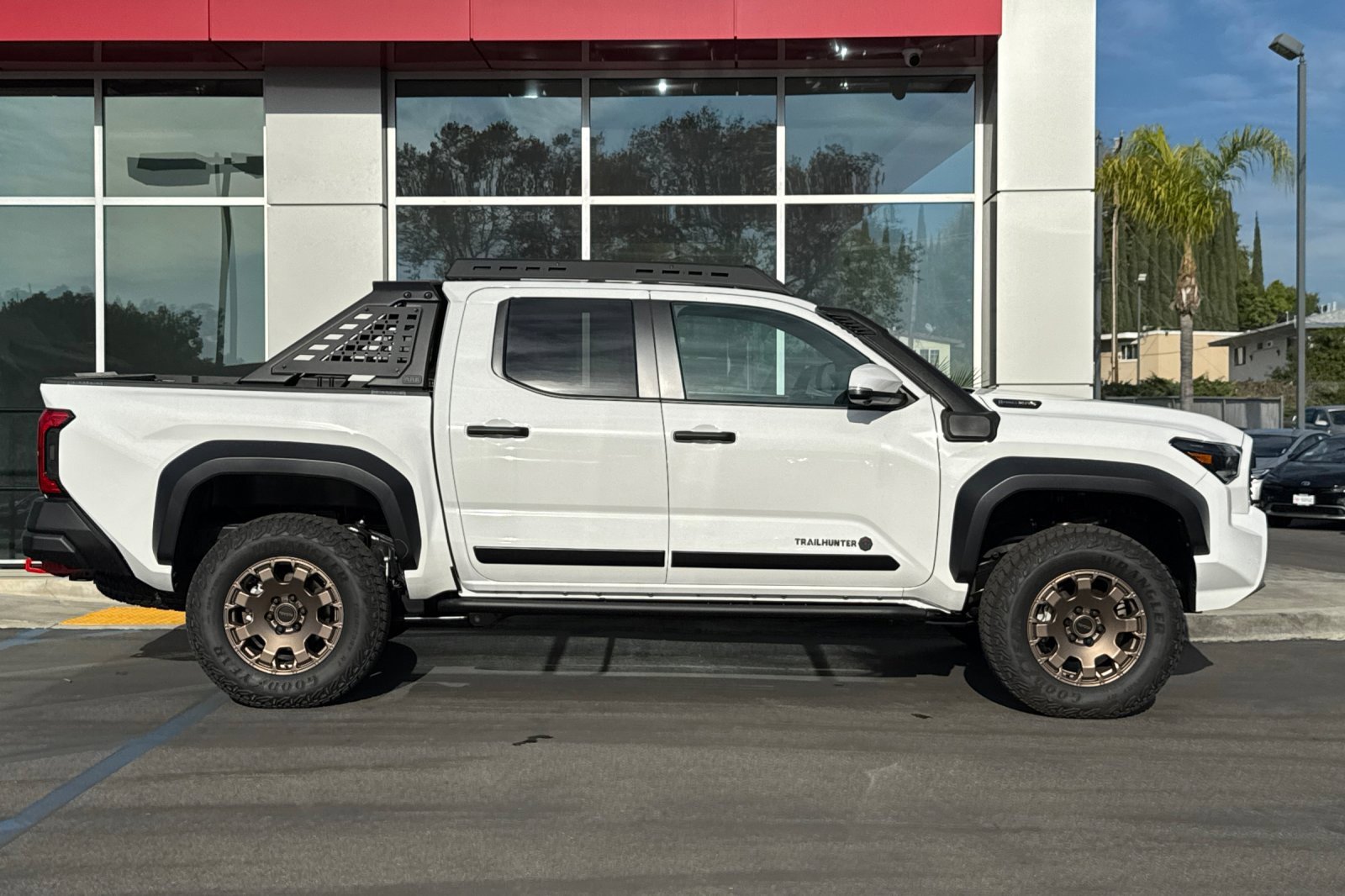 Certified 2025 Toyota Tacoma Trailhunter image 4