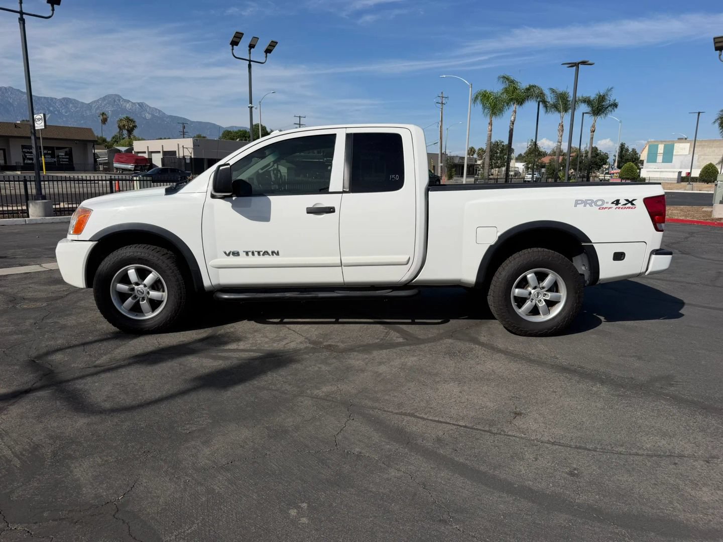 Used 2012 Nissan Titan SV AWD/4WD image 5