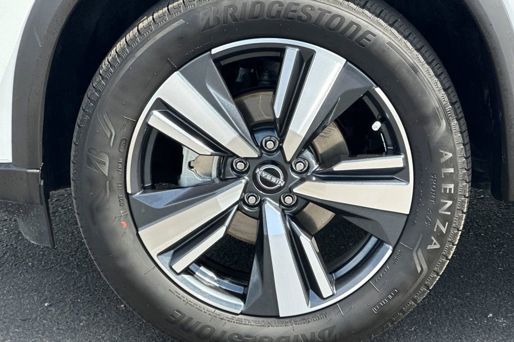 Used 2026 Nissan Rogue SL image 27