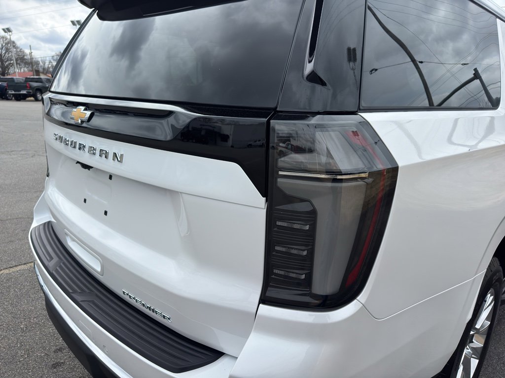 Used 2025 Chevrolet Suburban Premier w/ Sun And Tow Package image 6