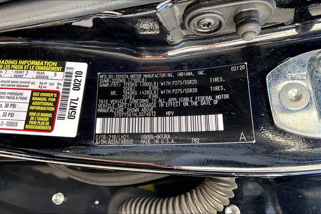 Used 2020 Toyota Sequoia Platinum image 16