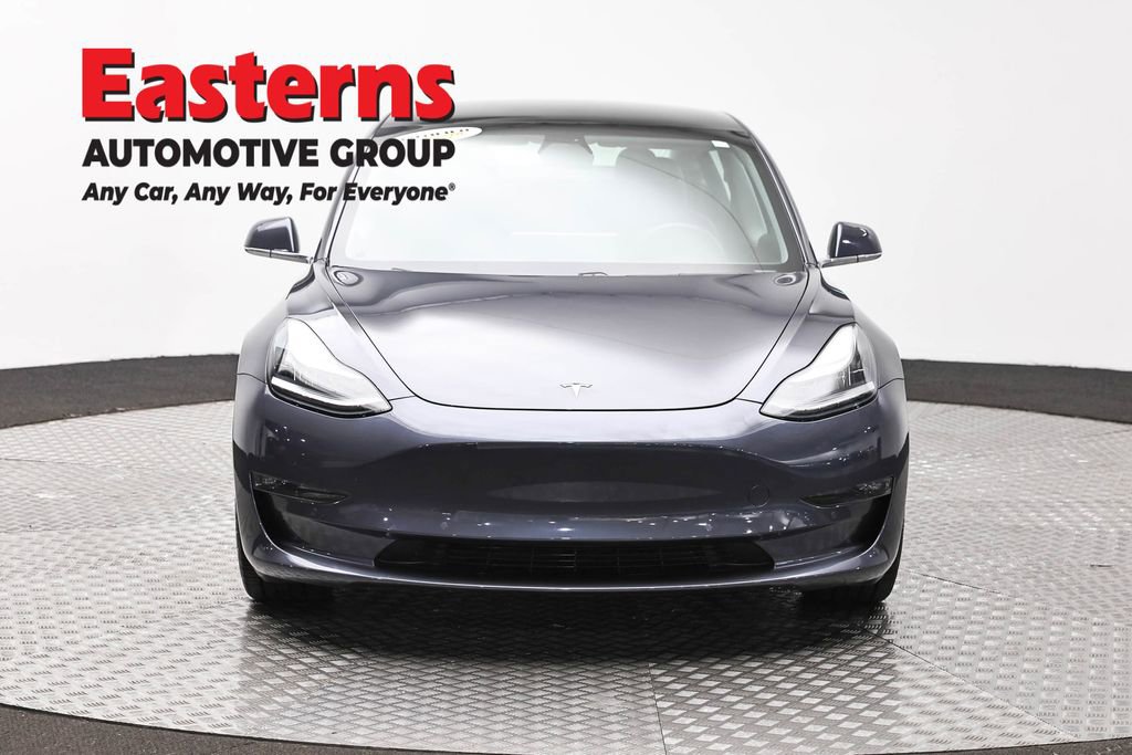 Used 2019 Tesla Model 3 Performance image 2