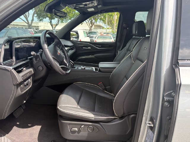 Certified 2024 Cadillac Escalade Sport AWD/4WD image 9