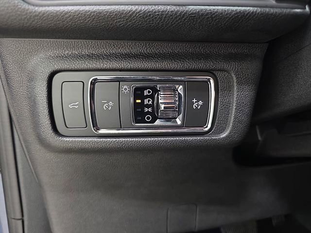 Certified 2022 Lincoln Corsair AWD w/ Premium Package image 22