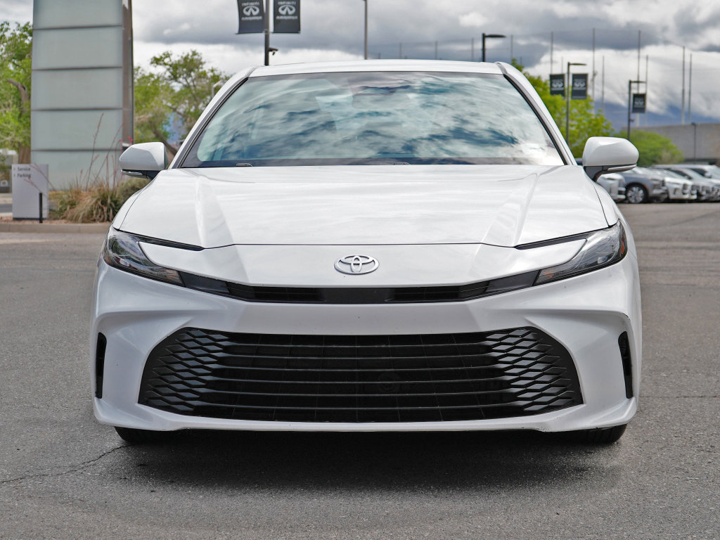 Used 2025 Toyota Camry LE FWD image 2