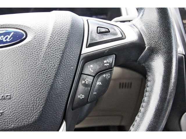 Used 2015 Ford Edge Titanium FWD image 19