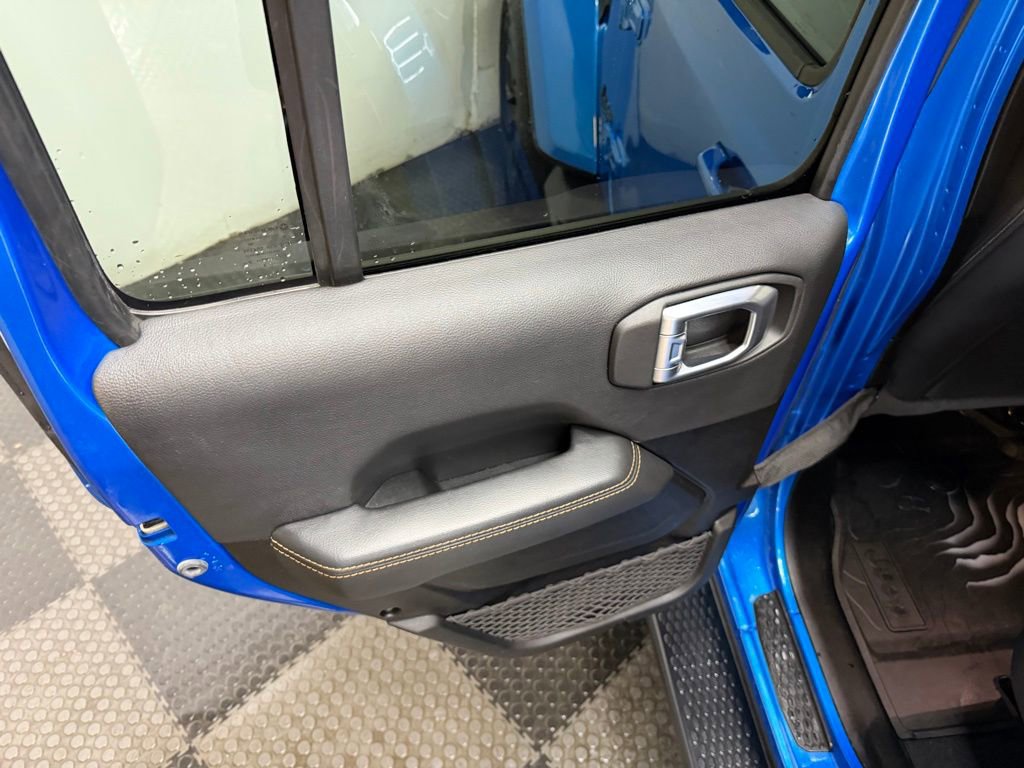 Used 2022 Jeep Wrangler Unlimited Sahara image 35