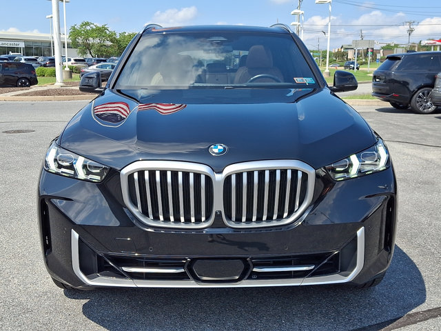 Certified 2024 BMW X5 xDrive40i w/ Premium Package AWD/4WD image 2