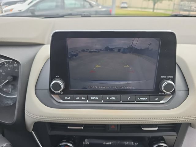 Used 2023 Nissan Rogue SV FWD image 9